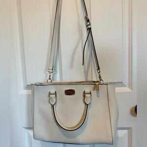Michael Kors Marilyn Satchel. Crossbody convertible.